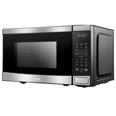 Danby 0.7 cu Countertop Microwave DBMW0721BBS - Floor Model